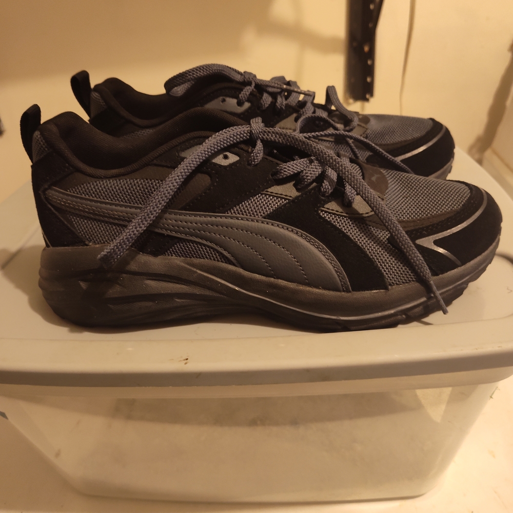 Puma Black and Gray HYPNOTIC Sneakers Brand New